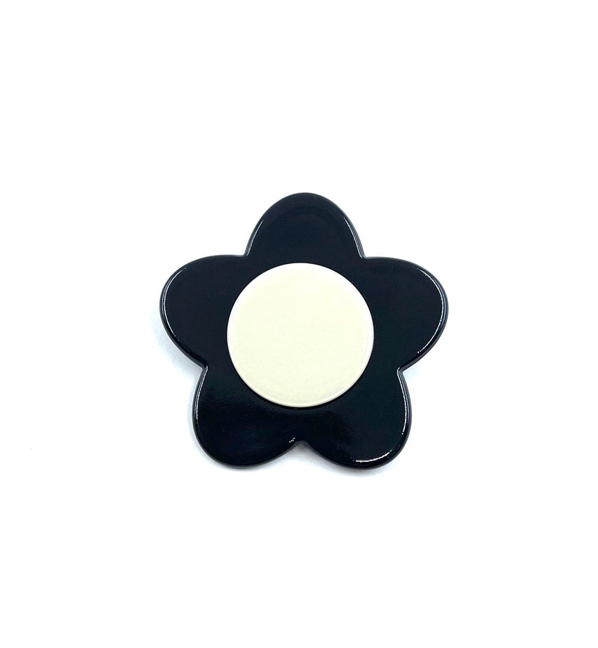 Bibi brooch - Black cream PM1108 Default Title Official JT Merch